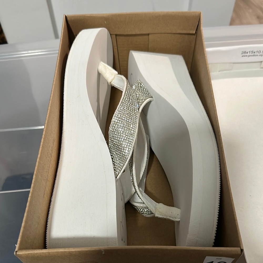 Jessica Simpson Bright White Shoes - Picture 3 of 5